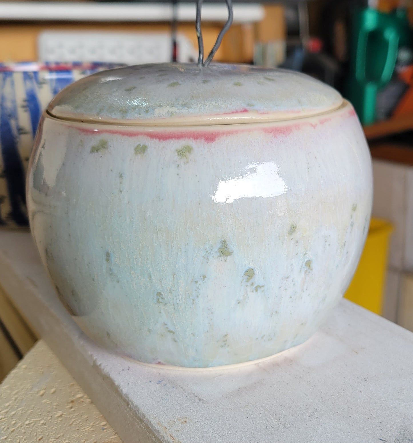 Lidded containers