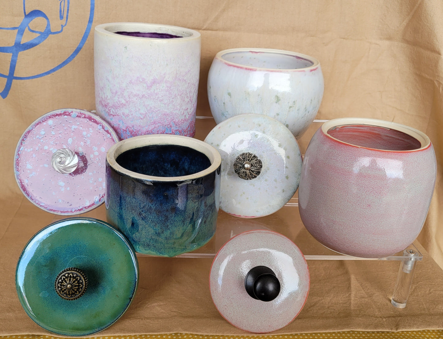Lidded containers