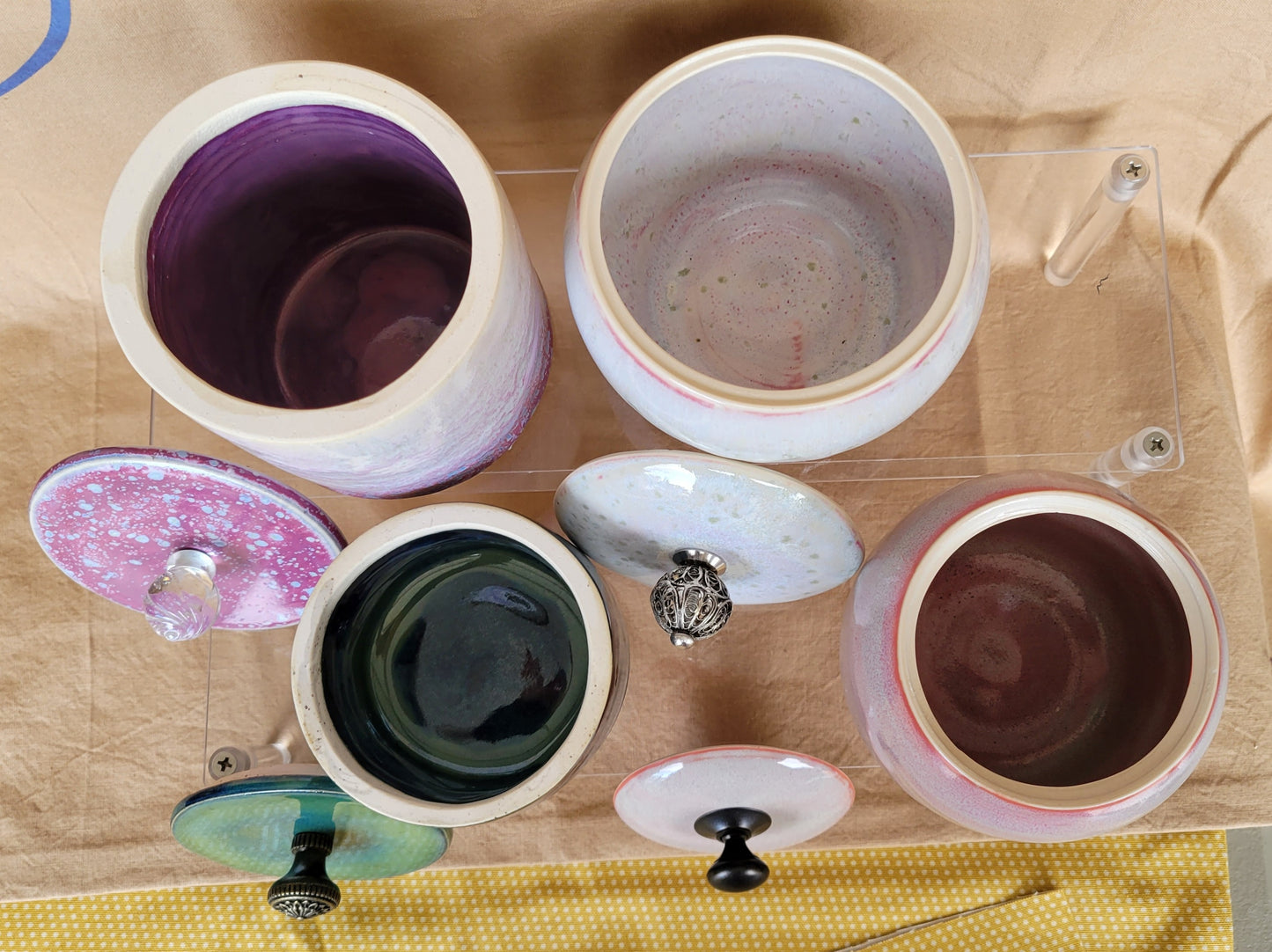 Lidded containers